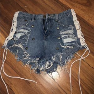 Fashion Nova Shorts. size 0